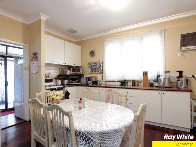 54 Andrews Road, WILSON, WA 6107