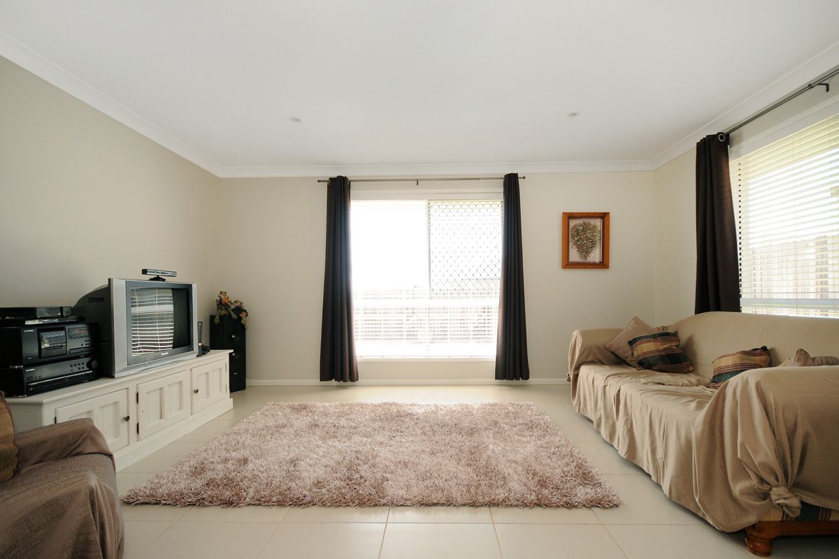 5 Saba Court, MIDDLE RIDGE, QLD 4350