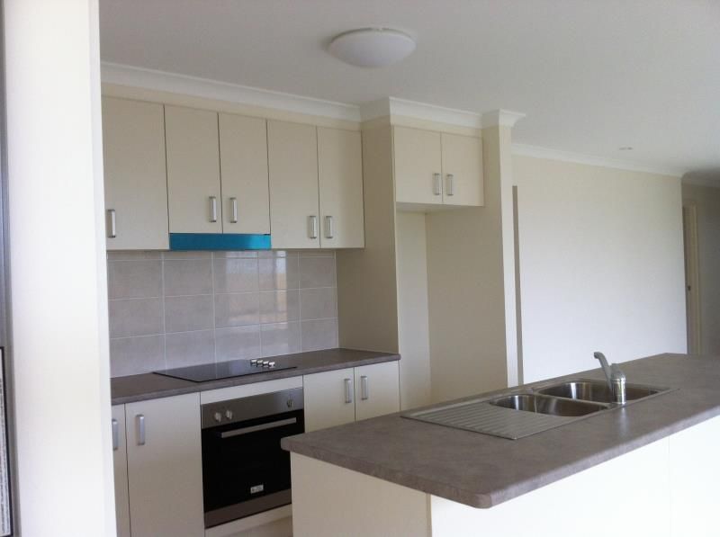 13 McCarthy Crescent, GOODNA, QLD 4300