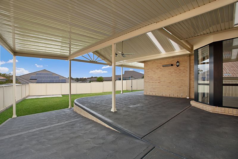 27 Pyalla Avenue, ABERGLASSLYN, NSW 2320