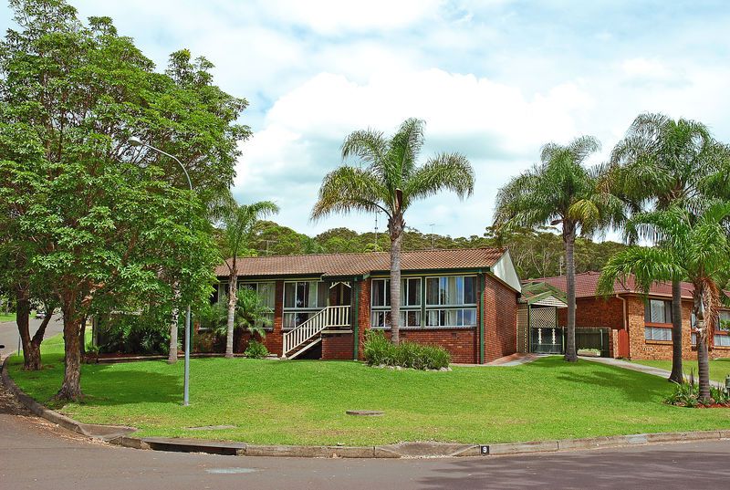 9 Woodlands Drive, BARRACK HEIGHTS NSW 2528