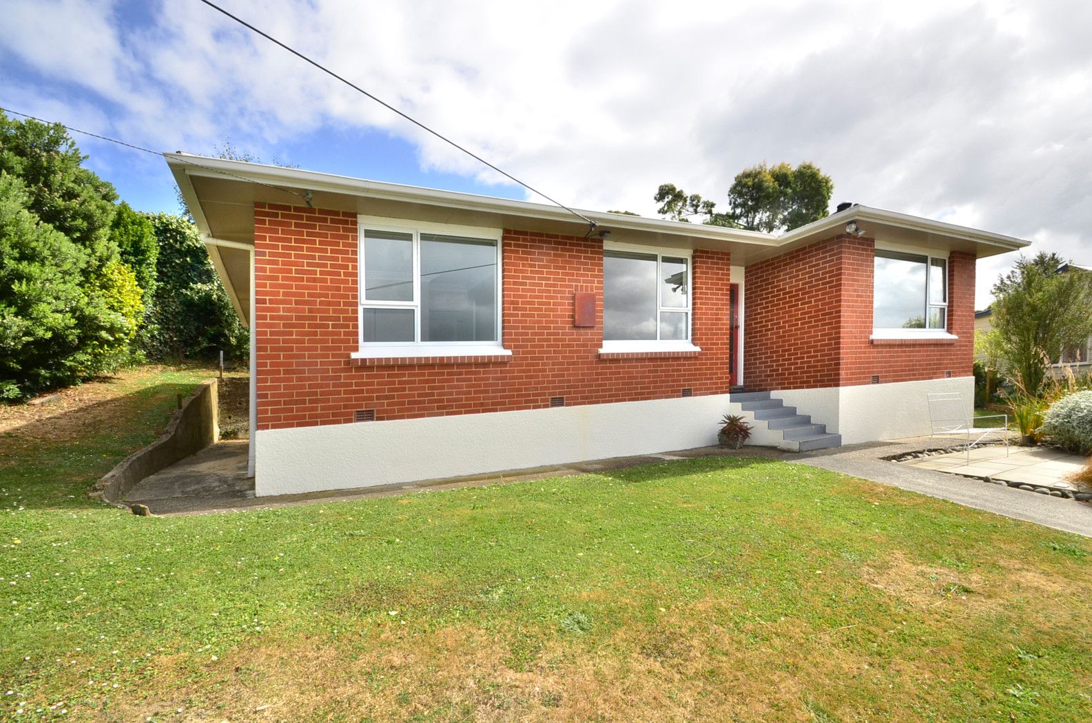 12 Hellyer Street, MACANDREW BAY, Dunedin City