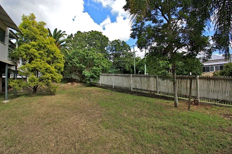 24 Waghorn Street, WOODEND, QLD 4305