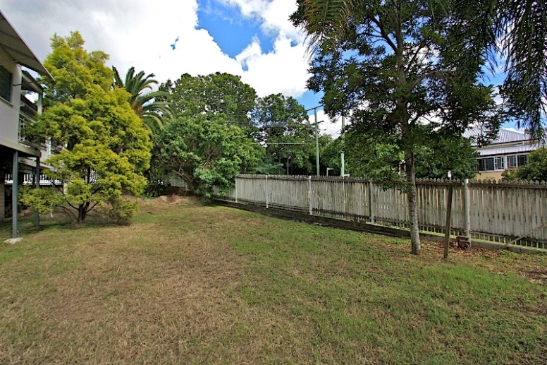 24 Waghorn Street, WOODEND, QLD 4305