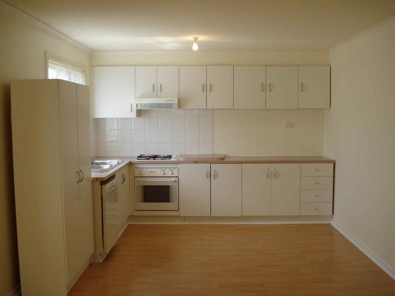 26 Greenmantle Close, CRANBOURNE WEST, VIC 3977