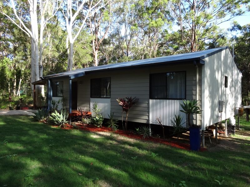 30 Taylor Street, RUSSELL ISLAND QLD 4184