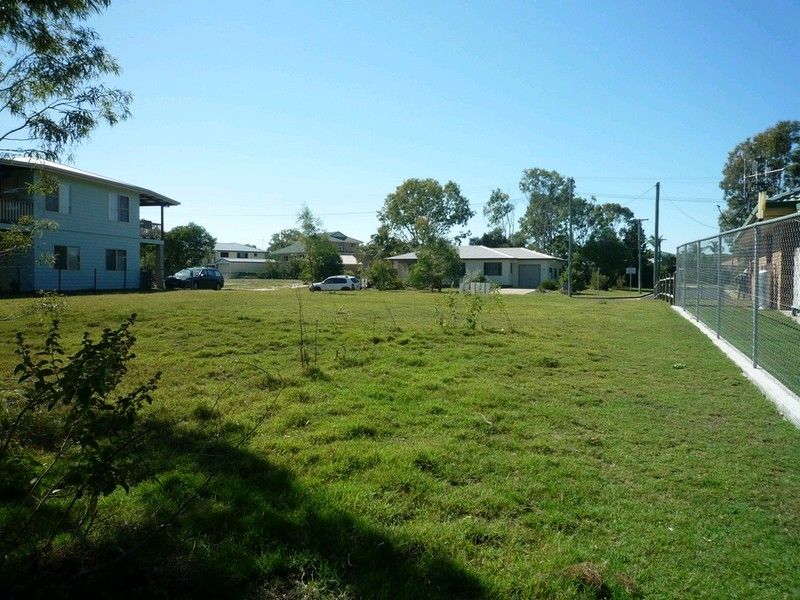 49 Mackerel Street, WOODGATE QLD 4660