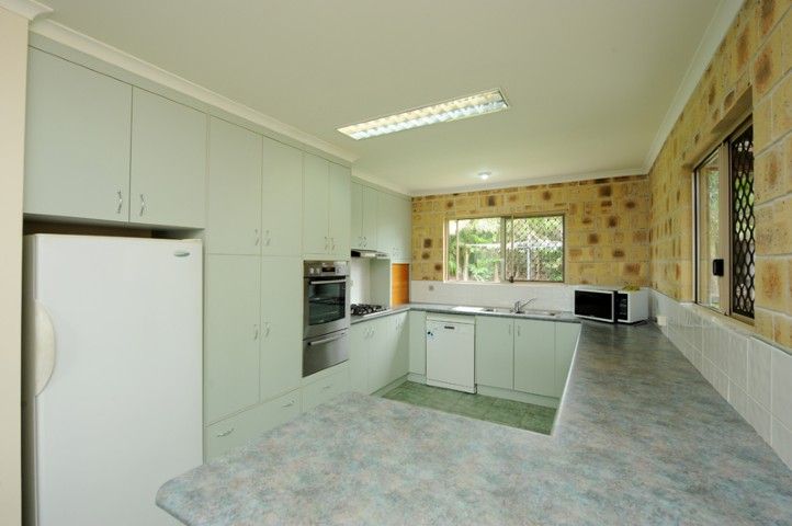 72 Aerodrome Road, CLINTON, QLD 4680
