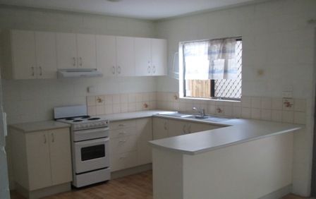 2/35 Mintaro Crescent, WOREE, QLD 4868