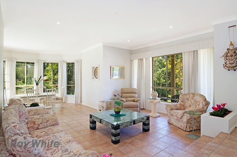 8 Cedar Grove, CASTLE HILL, NSW 2154