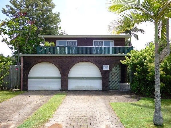 16 Surf Road, MAROOCHYDORE, QLD 4558