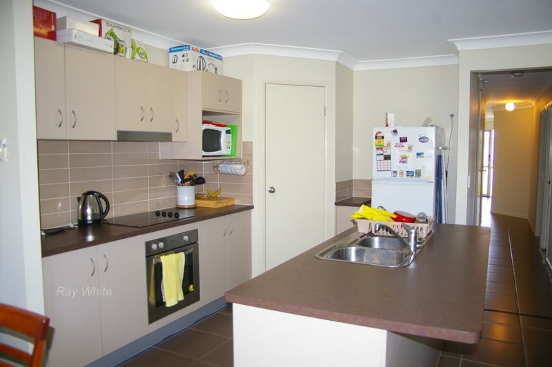 1/8 Arakoon Court, ROTHWELL, QLD 4022