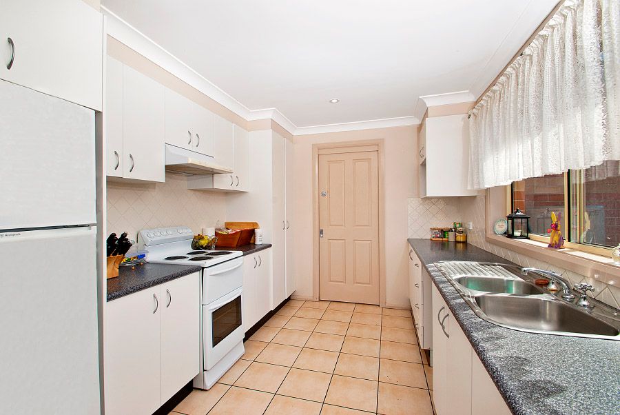 1b Laurina Avenue, HELENSBURGH, NSW 2508