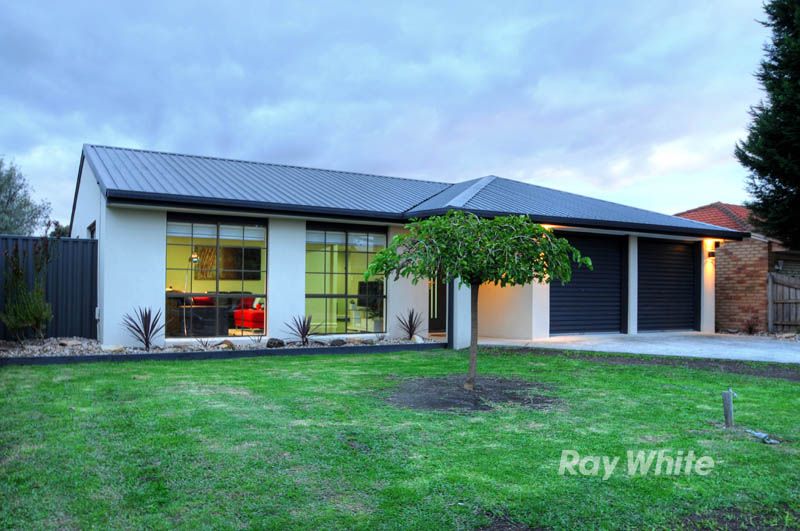11 Wyola Court, ROWVILLE VIC 3178