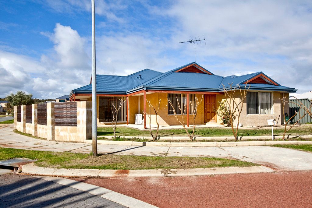 1 Clearwater Way, SINGLETON WA 6175