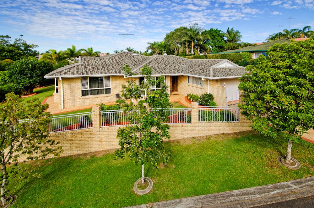 2 Lonsdale Place, WISHART QLD 4122