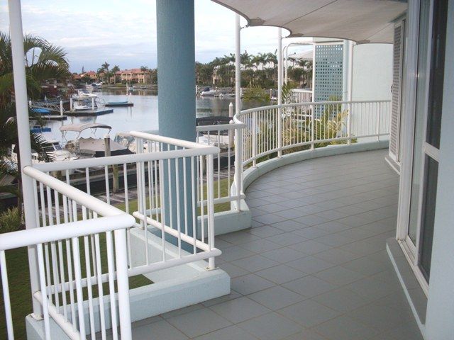 30/75 Morala Avenue, RUNAWAY BAY, QLD 4216