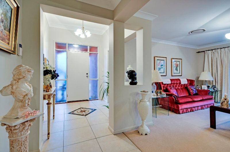 9 McAuley Crescent, AUGUSTINE HEIGHTS, QLD 4300