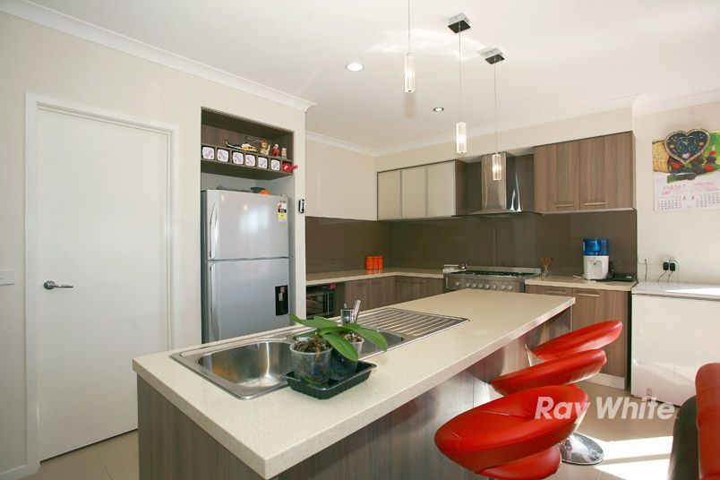 90 Clarendon Drive, KEYSBOROUGH, VIC 3173