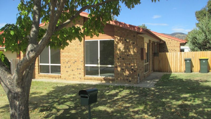 2 Stace Place, GORDON ACT 2906