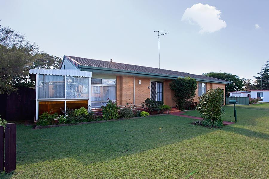 5 Barden Court, Harristown QLD 4350