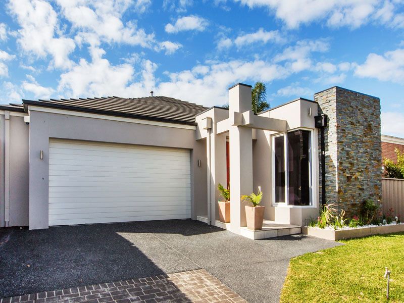 37 Christina Terrace, DINGLEY VILLAGE VIC 3172