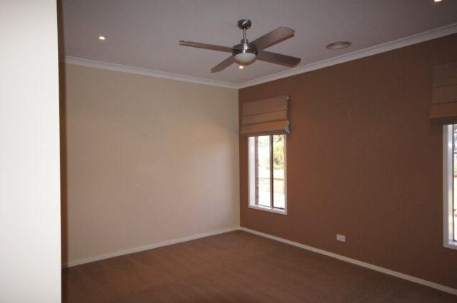 25 Waterford Rise, PAKENHAM, VIC 3810