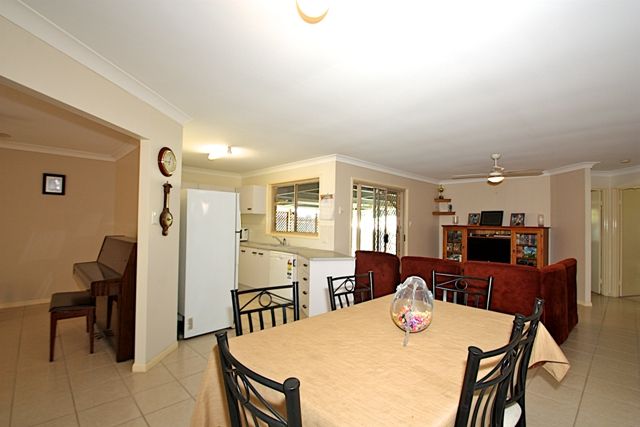 218 Wildey Street, FLINDERS VIEW, QLD 4305