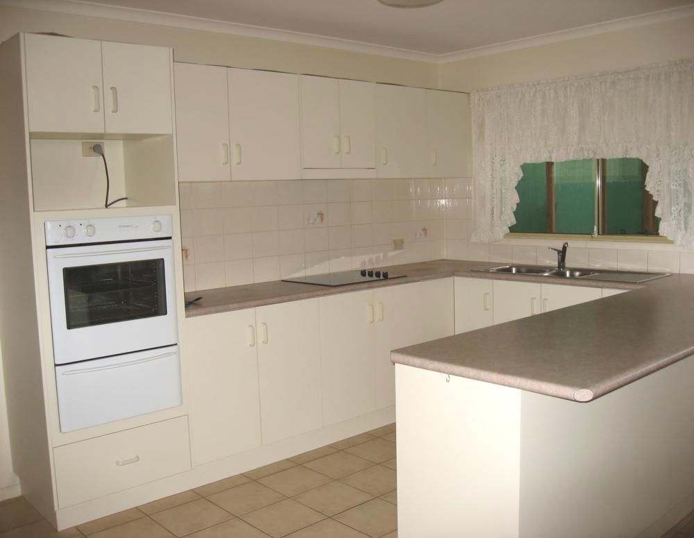 8 Emma Place, QUARRY HILL, VIC 3550