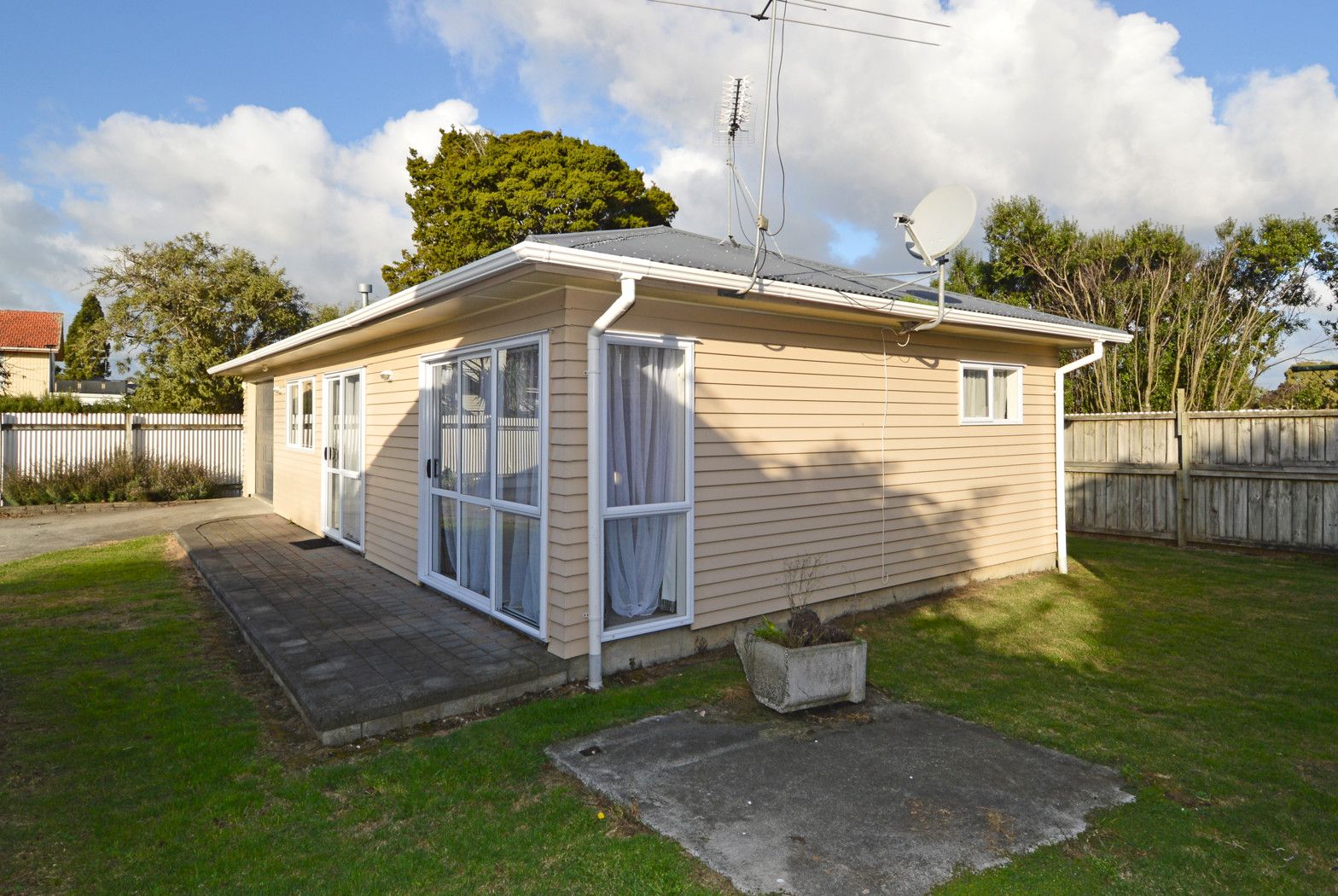 76A Browns Road, MANUREWA, Manukau City