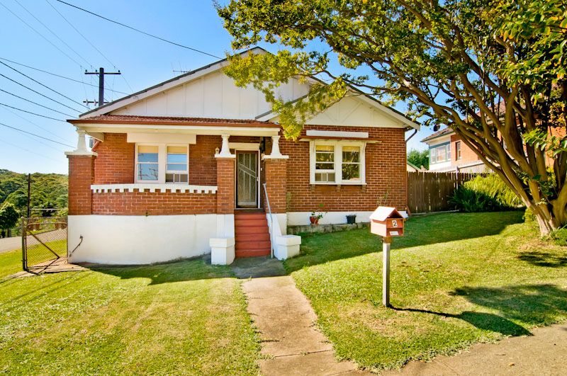 2 Thompson Street, GLADESVILLE NSW 2111