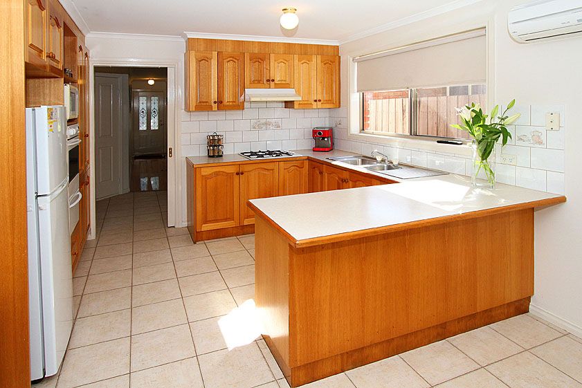11 Bentley Way, MILL PARK, VIC 3082