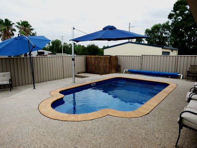 30 Crinum Crescent, EMERALD, QLD 4720