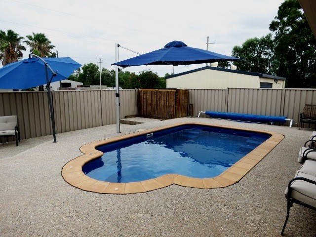 30 Crinum Crescent, EMERALD, QLD 4720