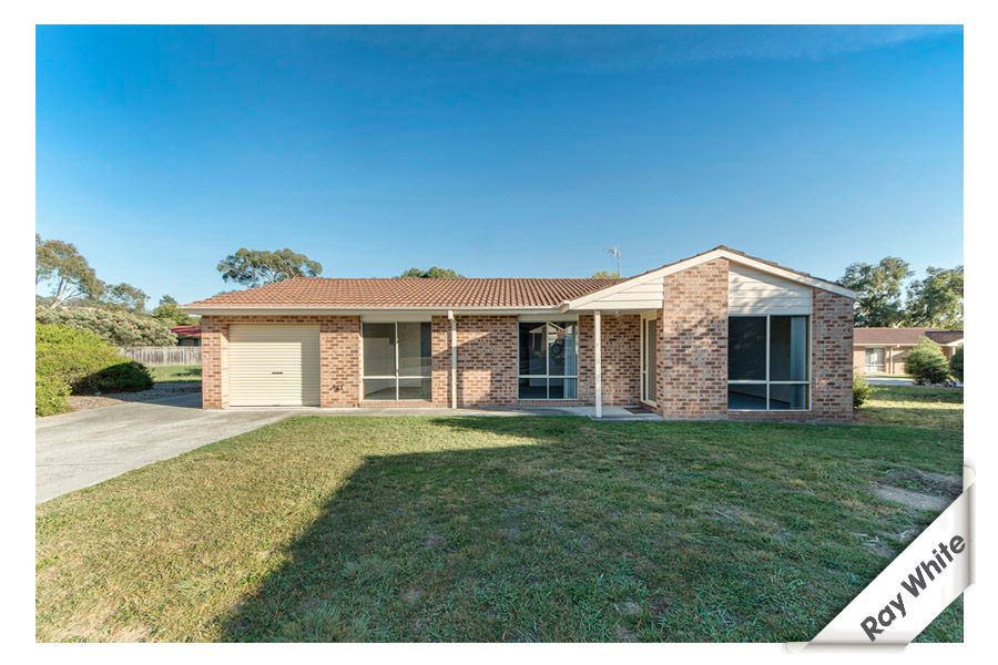 41 Ern Florence Crescent, THEODORE ACT 2905