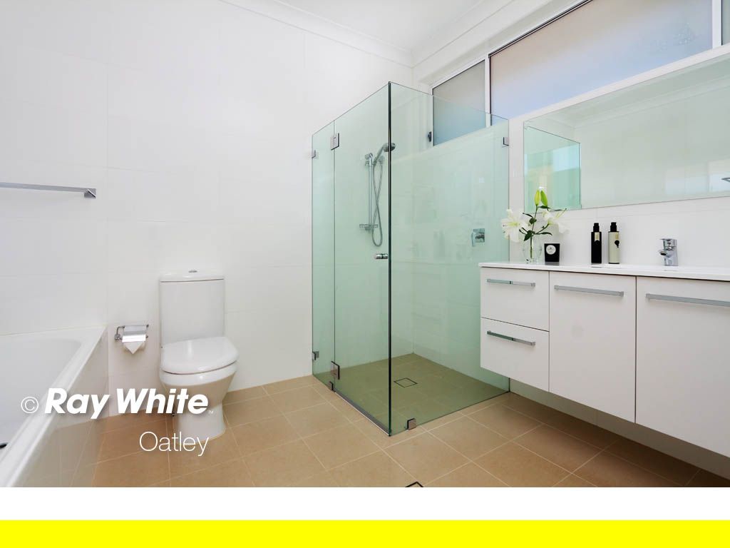 20 Waterside Parade, PEAKHURST HEIGHTS, NSW 2210