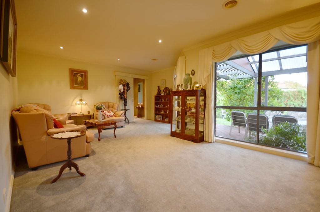 15 Leerama Court, BLACK HILL, VIC 3350