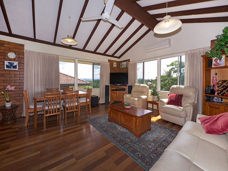 24 Wonderlost Outlook, ANNERLEY, QLD 4103