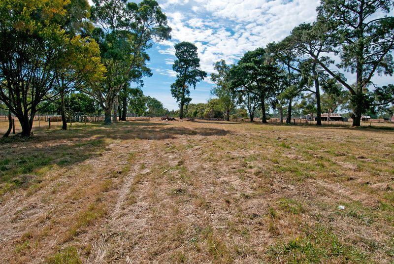 40 Old Plenty Road, YAN YEAN, VIC 3755