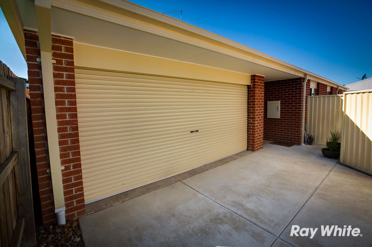 33B Pomegranate Way, PAKENHAM, VIC 3810