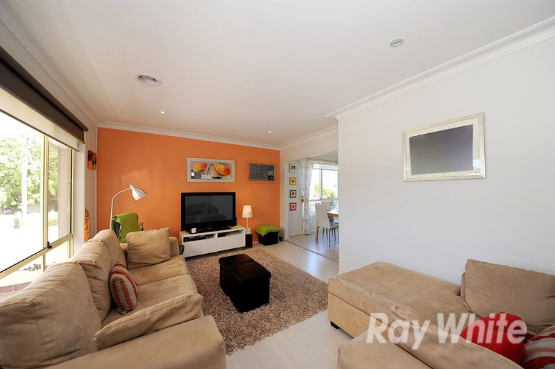 1/40 Silverton Drive, FERNTREE GULLY, VIC 3156