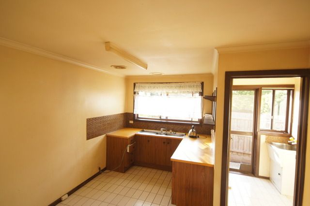 6 / 27-29 Princes Highway, PAKENHAM, VIC 3810