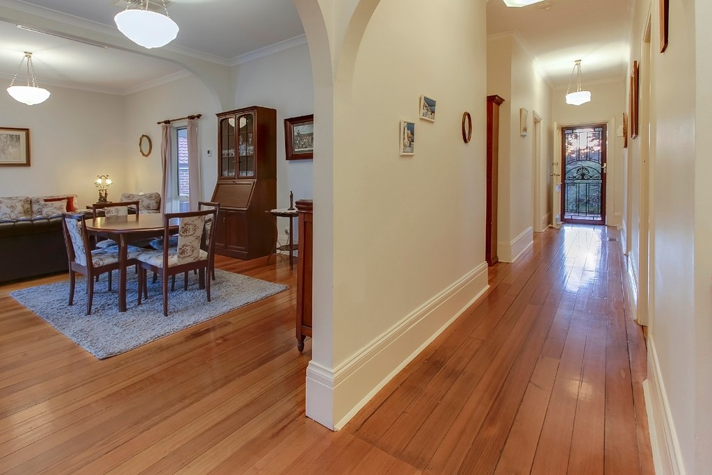 55 Commercial Road, FERNTREE GULLY, VIC 3156