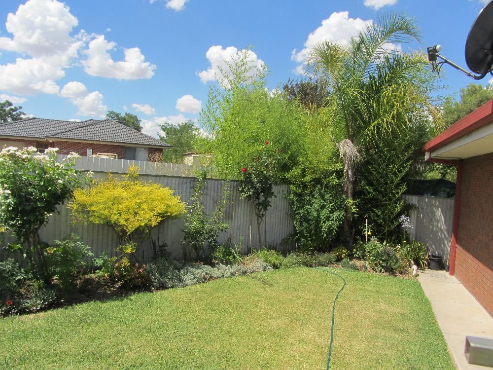 2/567 Woodbury Court, LAVINGTON, NSW 2641