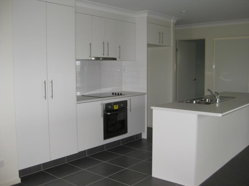 31 Peggy Crescent, REDBANK PLAINS, QLD 4301