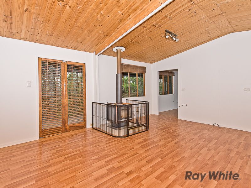 33 Raven Court, WARNER, QLD 4500