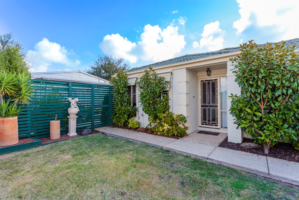 11 Thorogood Court, GROVEDALE, VIC 3216