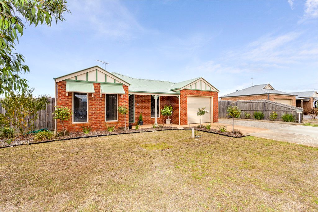 28 Carstairs Close, GROVEDALE, VIC 3216