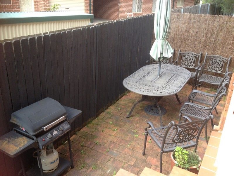 2/12 Nicoll Street, ROSELANDS, NSW 2196