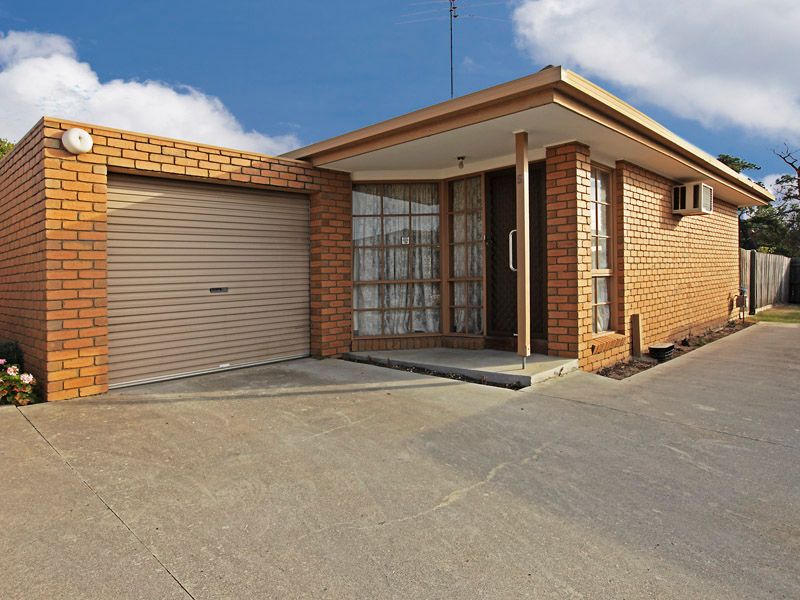 107 Torquay Road, GROVEDALE VIC 3216